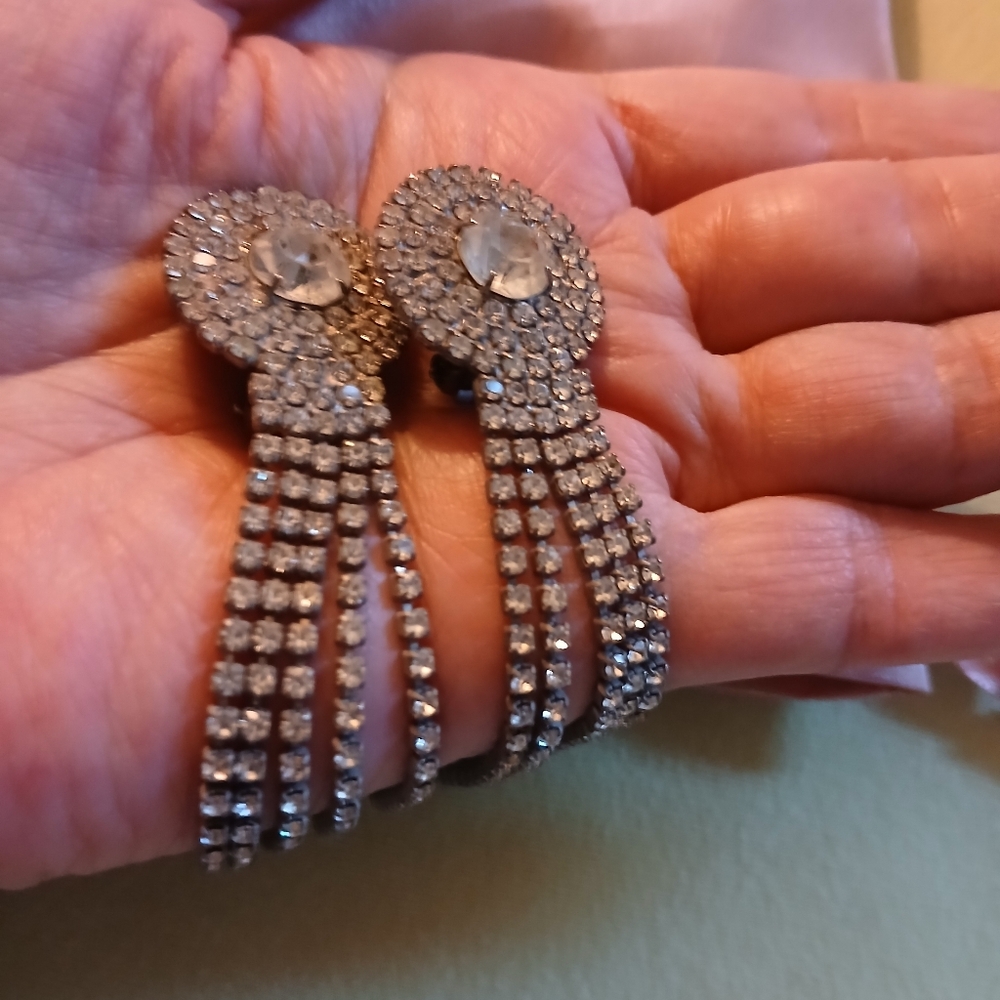 Vintage Rhinestone Chandelier Earrings Clipons Prong Set Stones - Picture 4 of 9